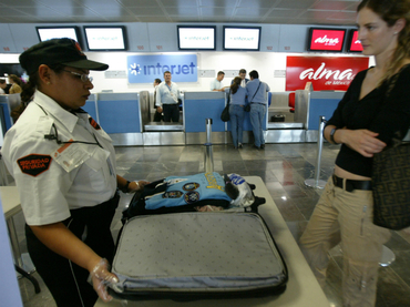 Traslado de equipaje, tarea de aerolíneas 