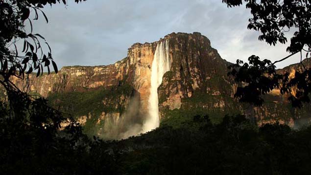Venezuela y España acuerdan impulsar proyectos turísticos
